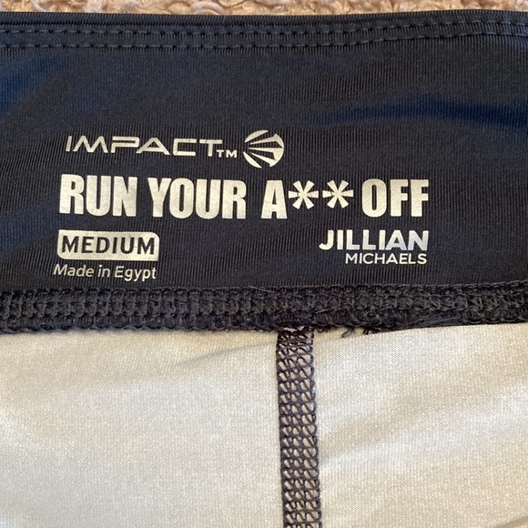JILLIAN MICHAELS Run Your A** Off Dri Fit Short - size womens Medium - Picture 9 of 9